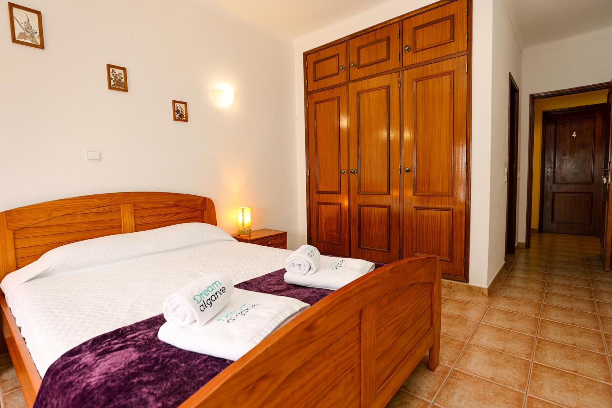 P - Meia-praia Seaview Lagos