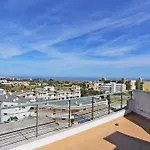 P - Meia-Praia Seaview Guesthouse